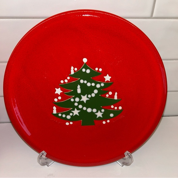Festive Red Christmas Tree Plates - Picture 5 of 11